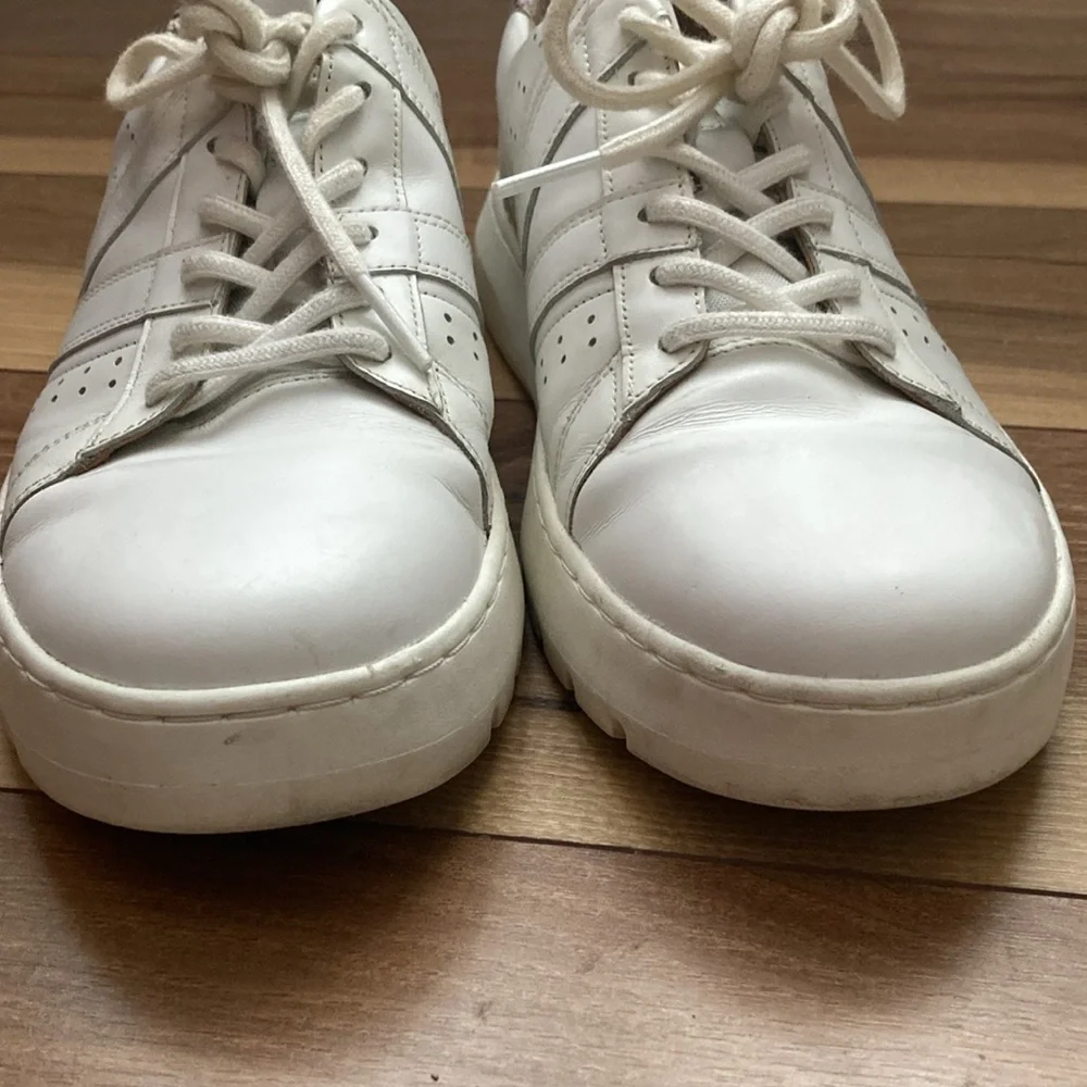 Vionic Simasa Sneakers - Picture 7 of 10